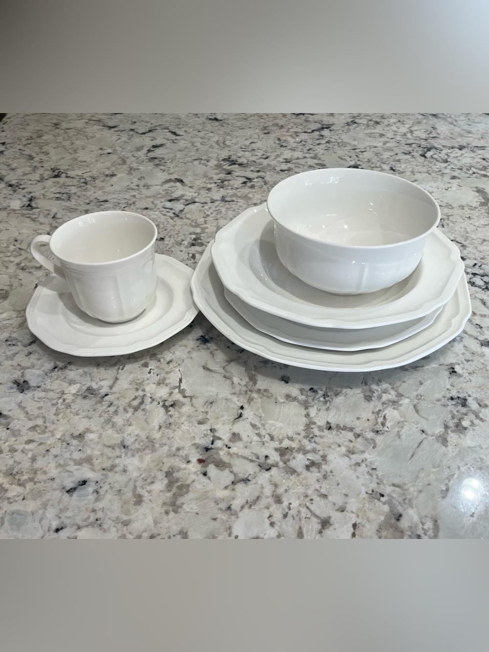 Mikasa Antique White HK 400 6 piece set